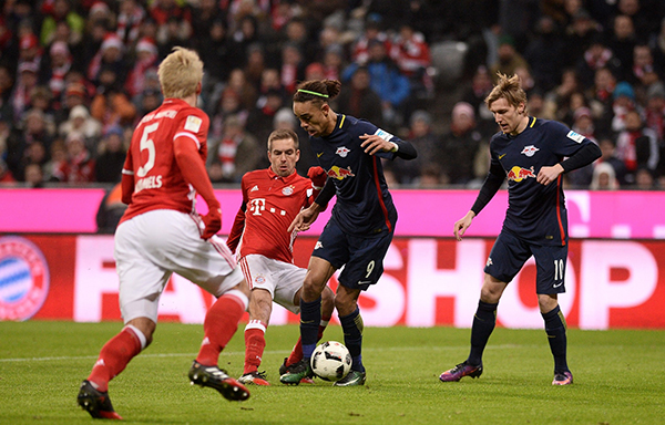 足球已经成 足球已经成