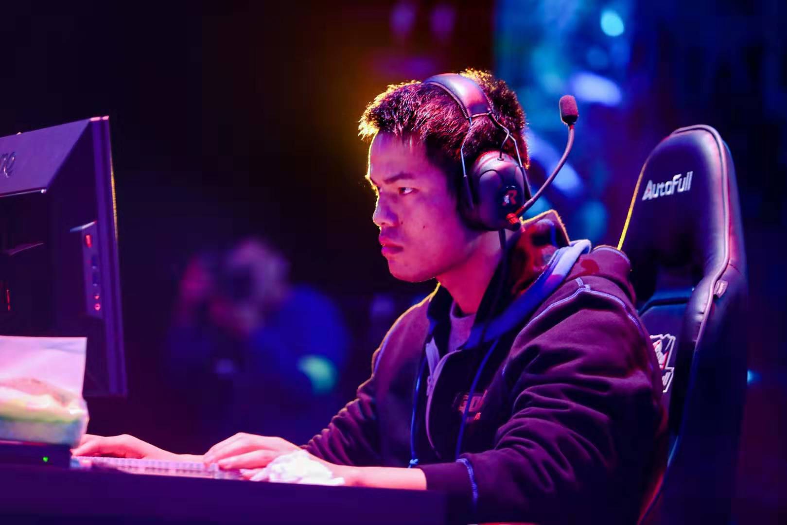 使其在半场 使其在半场