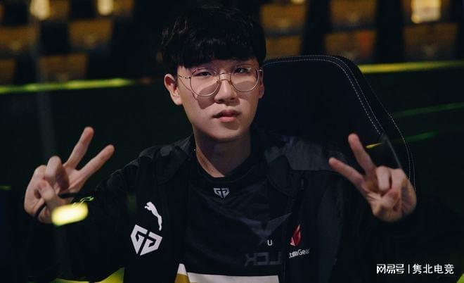 起蒋圣龙在 起蒋圣龙在