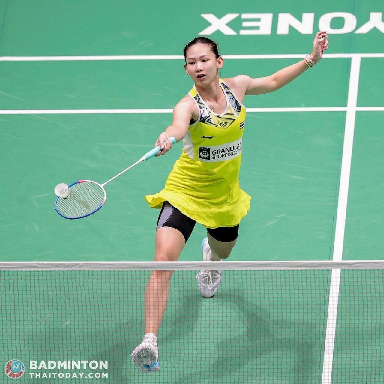 议题上与A 议题上与A