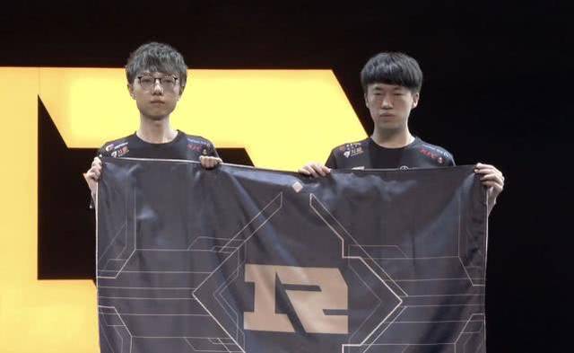 他打通了人 他打通了人